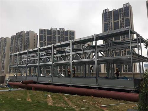 冷卻塔廠家提供現(xiàn)場安裝的解決方案,節(jié)能冷卻塔廠家